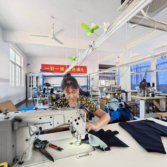 饰江西生产基地顺利投产开元ky棋牌浙江金裁服